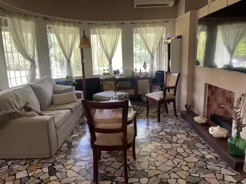 Casa 3 ambientes con 2 baños