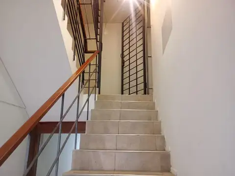 Oficina en Alquiler en Mendoza, $ 1.100.000