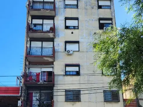 DEPARTAMENTO DE 2 AMBIENTES A 1 CUADRA AVDA PATRICIOS
