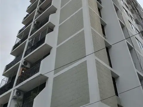 Departamento 1 ambiente en piso alto. San isidro