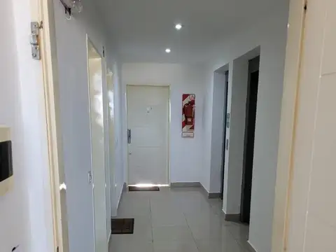 Alquiler departamento mono Barcelona 6 monoambiente 9° piso