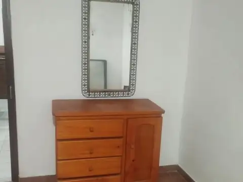 Casa 6 ambientes con 2 baños