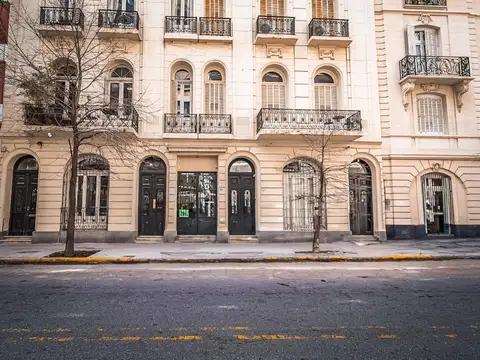 PH departamento en venta en  Recoleta