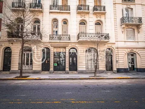 PH departamento en venta en  Recoleta