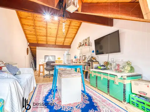 Depto Tipo Casa 4 ambientes con 2 baños