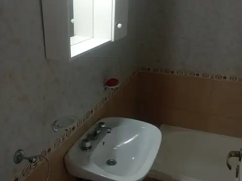 Departamento de  dos ambientes en alquiler en Ramos Mejia