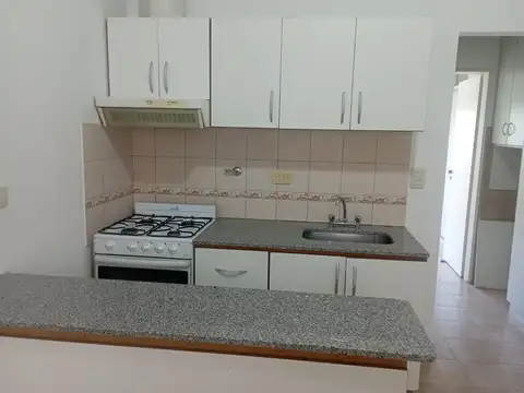 Departamento en Alquiler en Ramos Mejia, $ 420.000
