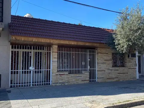 EXCELENTE CASA EN VENTA 3 AMBIENTES EN RAMOS MEJIA