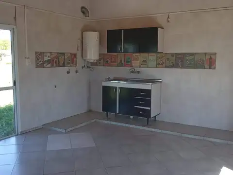 Casa 5 ambientes con 1 baño