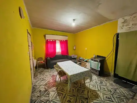 Casa 4 ambientes con 1 baño