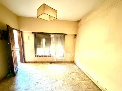 Casa en Venta en Castelar, USD 89.000