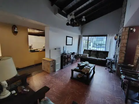 Chalet con Pileta y Jardín - Florida -cerca de Accesos