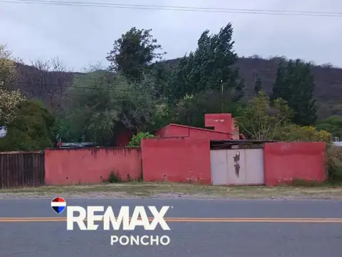Imponente casa en la quebrada - ruta 4, km 7