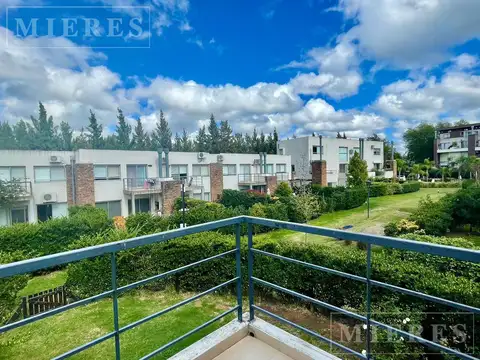 Casa del Sendero Remodelada en venta, Nordelta.