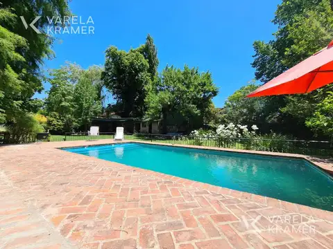 Casa en Alquiler Temporal con 2 cocheras