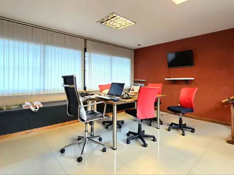 VENTA DEPÓSITO DE 640 M² C OFICINAS P. PATRICIOS