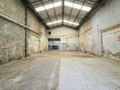 VENTA DEPÓSITO DE 640 M² C OFICINAS P. PATRICIOS