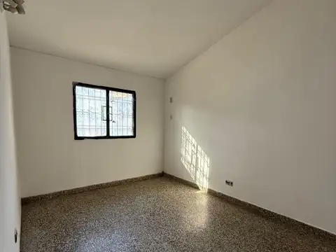  CASA EN VENTA – BARRIO APIPÉ   Venecia 37 – Corrientes Capital