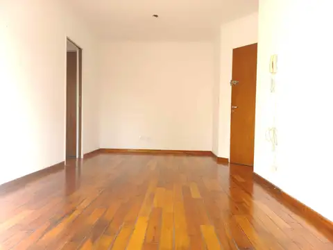 Pasco 1400, Piso 4