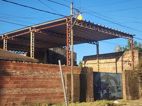 Oportunidad, galpón con lote con potencial