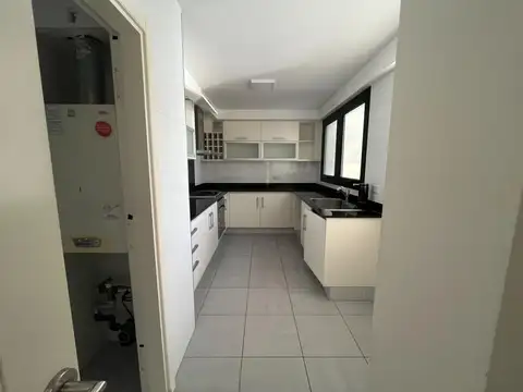 Departamento en Alquiler con 1 cocheras