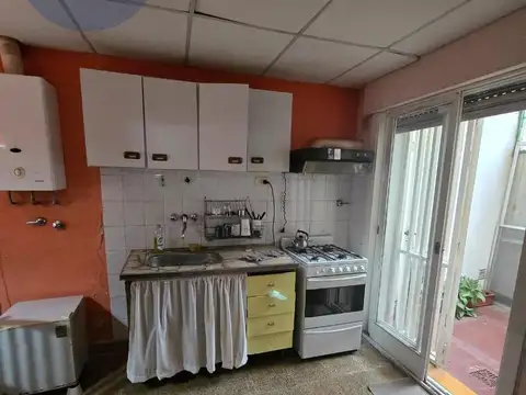 Oficina en Alquiler en San Nicolas de los Arroyos, $ 800.000