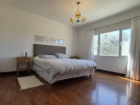 Casa en Venta en Praderas De San Lorenzo, USD 365.000