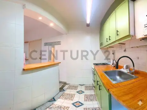 Uriarte 100, Piso 0