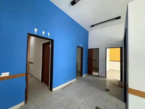 Local en Venta Via Pública