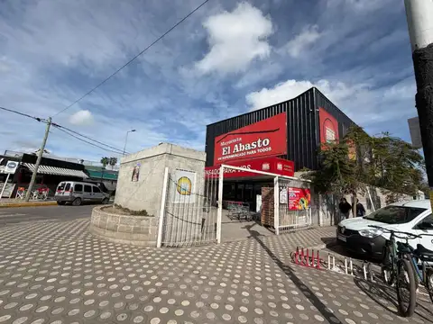 Avenida del Sesquicentenario 3700