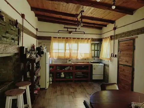 Casa 2 ambientes con 1 baño