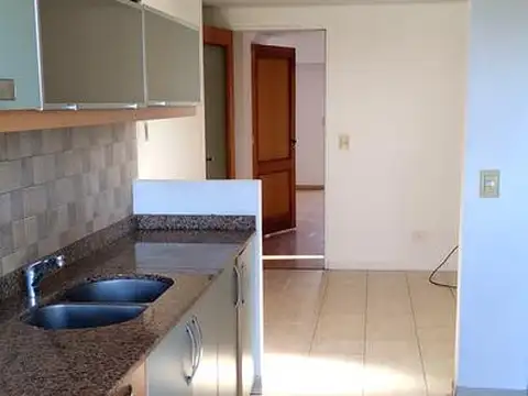 Av. H. Yrigoyen al 200