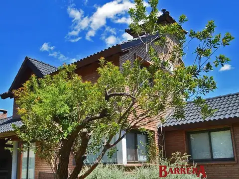 Casa en Venta en Las Cascadas, USD 155.000