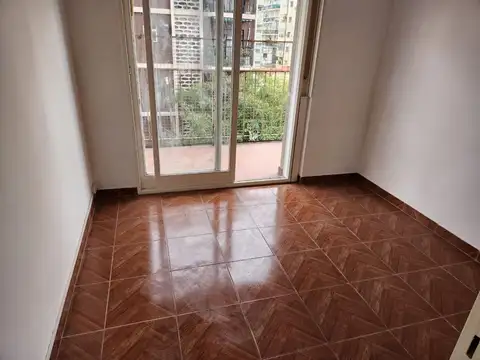 Venta 2 Ambientes frente balcón Caballito
