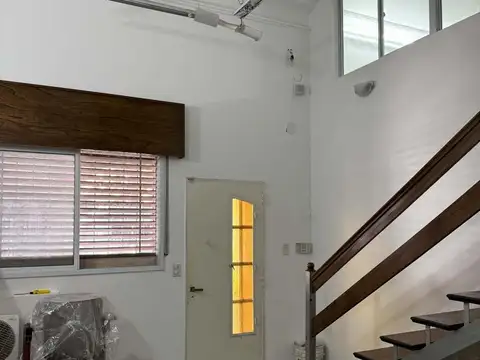 Depto Tipo Casa en Venta de 6 ambientes