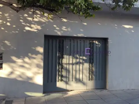 Excelente casa de 3 ambientes con gran patio