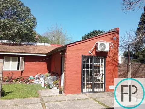 Casa en alquiler c/ cochera en Monte Grande