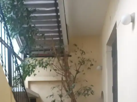 Depto Tipo Casa en Alquiler de 4 ambientes