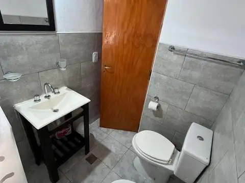 Casa en Alquiler Temporal con 3 cocheras