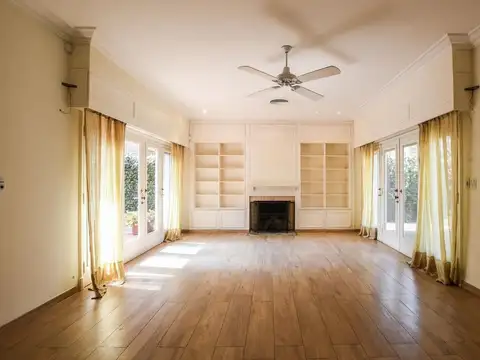 Casa 5 ambientes con 2 baños