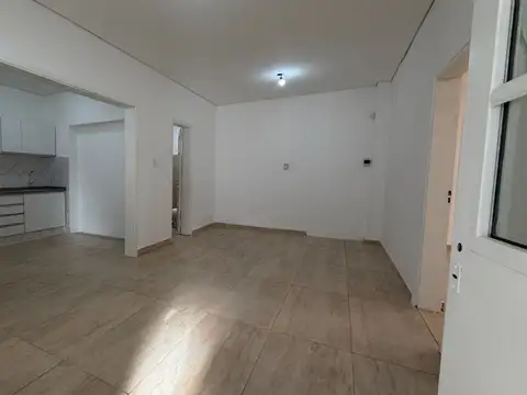 Casa 3 ambientes con 1 baño