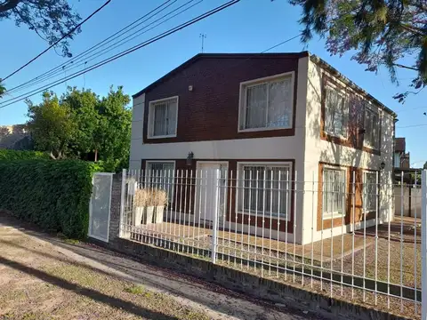 Casa en Venta en Celedonio Escalada, Rosario