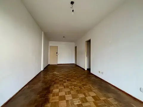 3 de Febrero  al 600