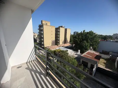 Bernardo De Yrigoyen 200, Piso 4
