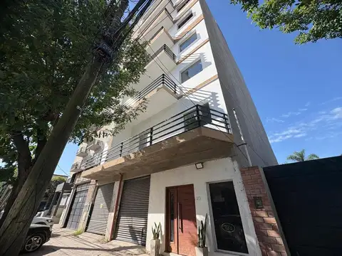 Bernardo De Yrigoyen 200, Piso 4