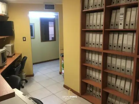 27 De Abril 300