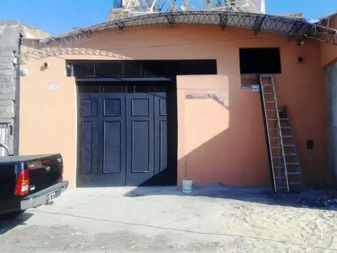 Depósito en venta - 1 Baño - Morón