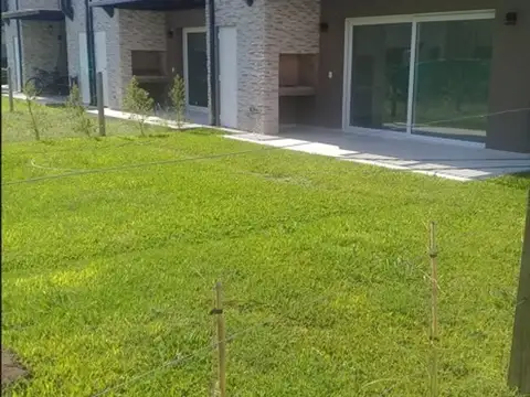 Casa en Alquiler de 3 dormitorios