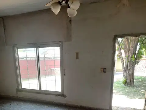 Casa en Venta en Valentin Alsina, USD 79.999