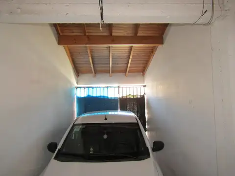 VENTA DE CASA EN BURZACO.